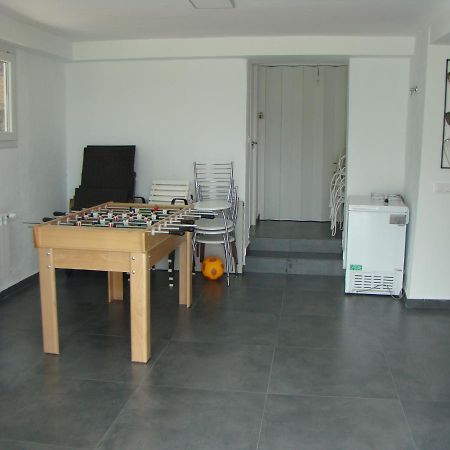 Chalet con piscina y BBQ para 10 personas San Martin de Valdeiglesias Bagian luar foto